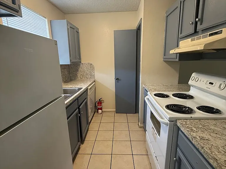 8150 Bayou Fountain Ave — Photo 10