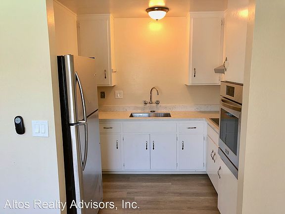 5th image of 770 Coleman Ave APT J
