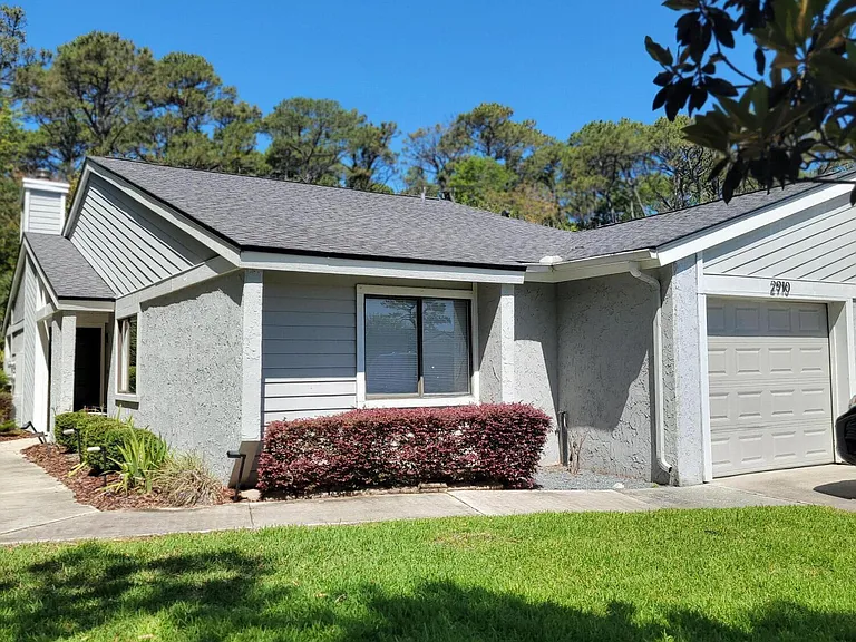 2910 Sea Hawk Dr — Photo 1