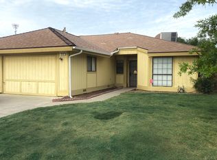 670 Vine Ct, Lemoore, CA 93245