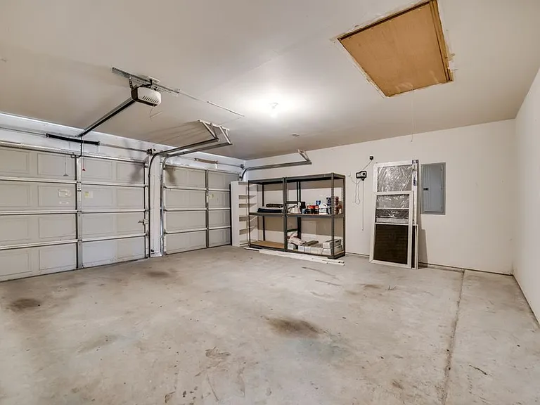 300 Creekside Dr — Photo 20