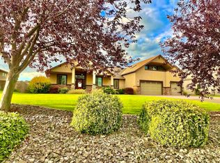 89212 Summit View Dr, Kennewick, WA 99338