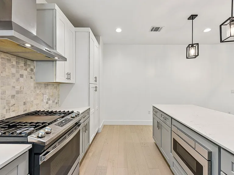 3607 Grant St #A — Photo 7