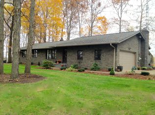 5355 Lovers Lane Rd, North Lawrence, OH 44666