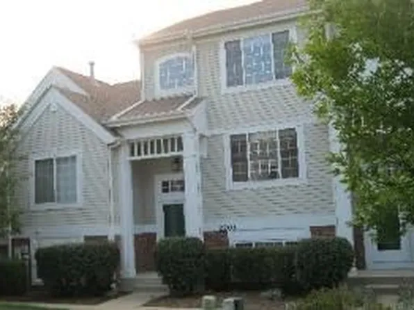2203 Daybreak Dr, Aurora, IL 60503