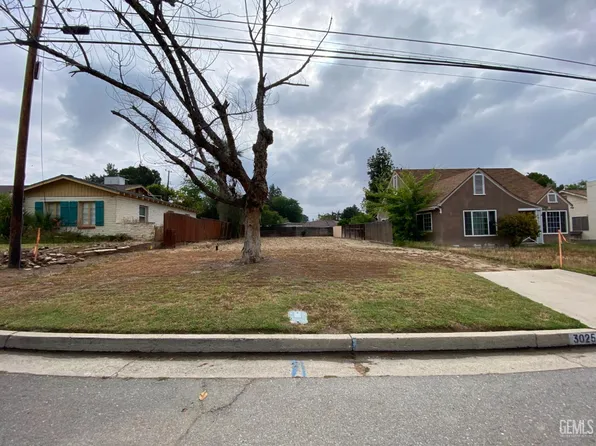 3025 Alta Vista Dr, Bakersfield, CA 93305