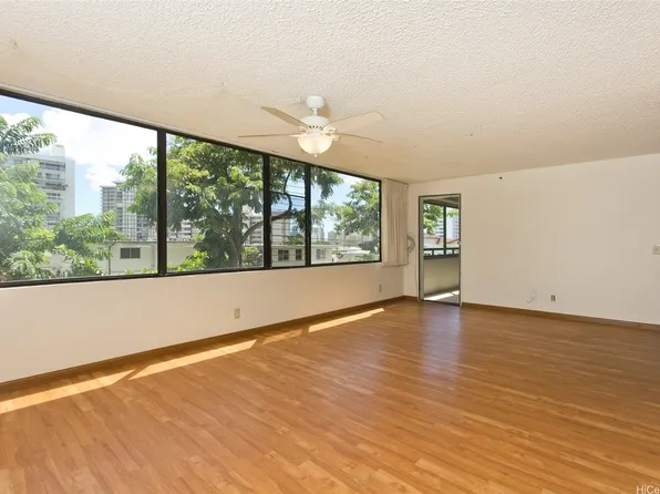 1251 Heulu St APT 202, Honolulu, HI 96822