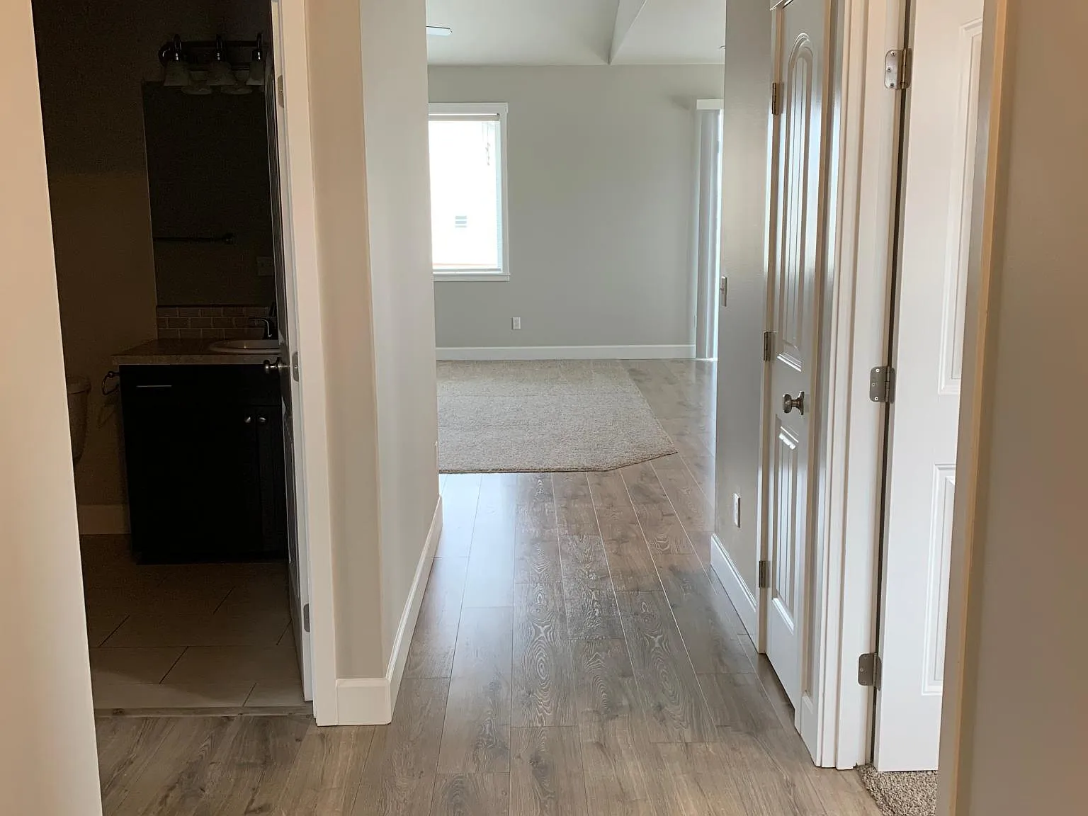 3 bed, 1443 sqft, $2,295 — Photo 3