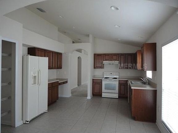3rd image of 7626 Mariners Harbour Dr
