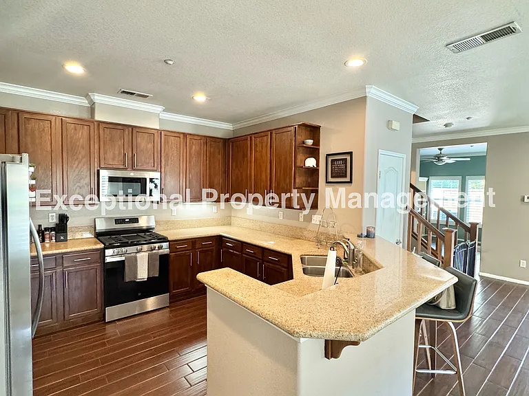 7331 Shelby Pl #108 — Photo 8