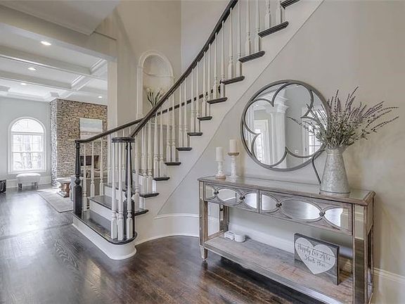 4th image of 428 Langley Oaks Dr SE