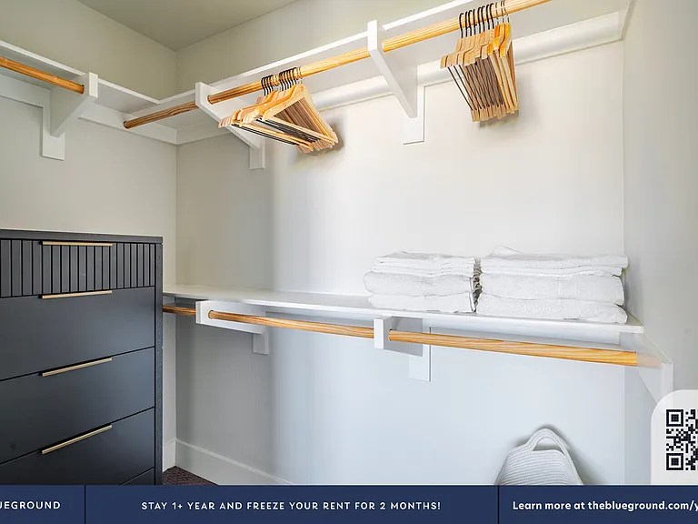Walk-in Closet