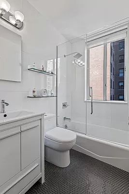 5th image of 515 E 79th St APT 11C