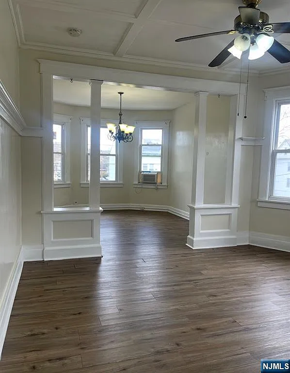 3 bed, 1.0 bath, $2,300 — Photo 2