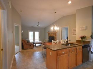 24 Mint Lake Ct W, Franklin, NC 28734