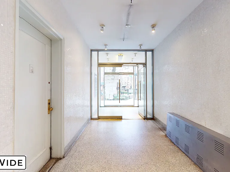 202 6th Ave #5D — Photo 5