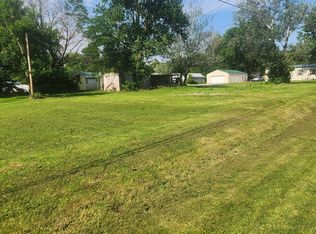 400 S Ruby St, Sturgeon, MO 65284