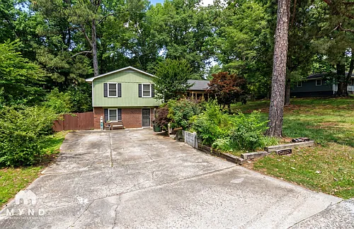 2559 Park Dr NW Photo 1