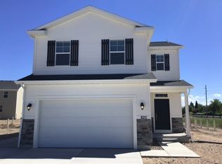 825 W Grover Ct, Woods Cross, UT 84087