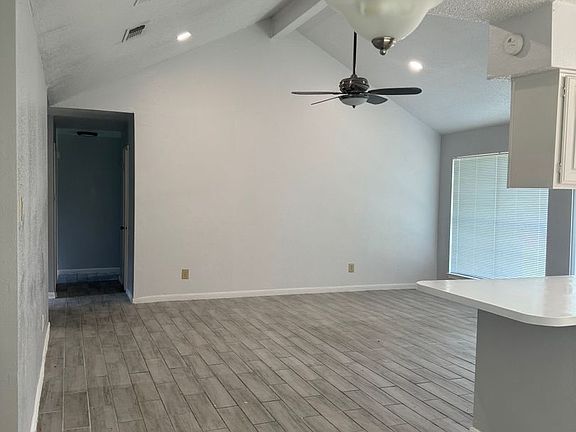 3rd image of 1114 Pecan Glen Dr