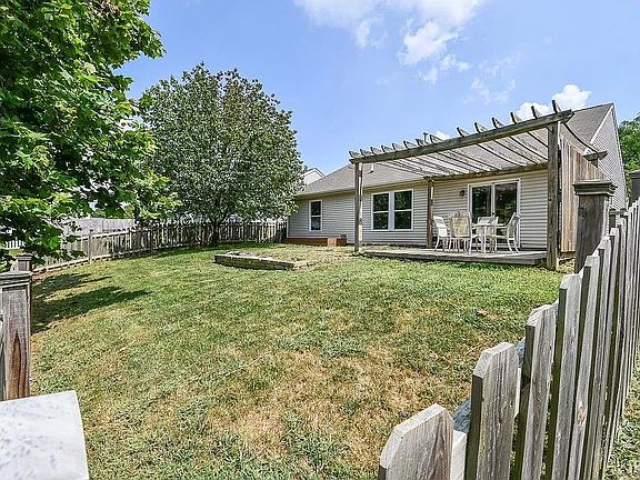 3rd image of 4684 Elijah St