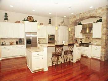 3rd image of 3119 Castellano Way