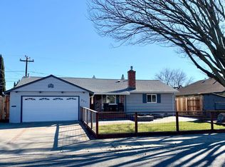 221 S 8th St, Dixon, CA 95620
