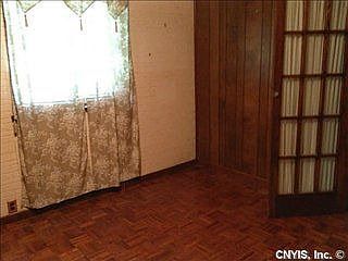4th image of 217 Essex St