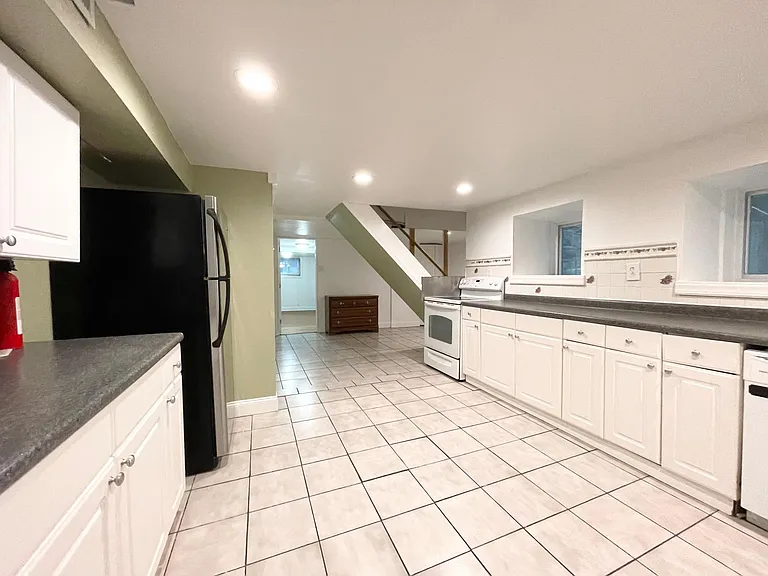 4640 Sansom St #1A — Photo 30