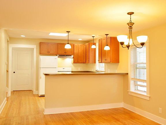 4th image of 941 Pennoyer Ave