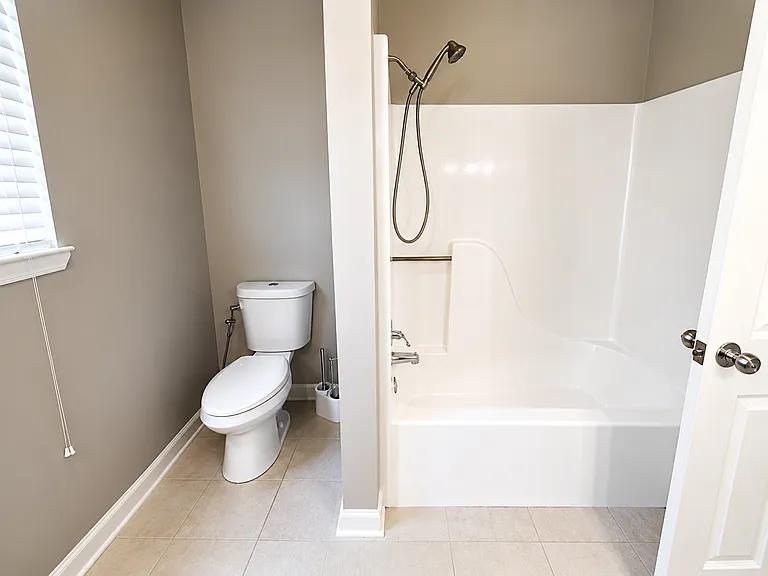 289 Honeysuckle Way — Photo 3
