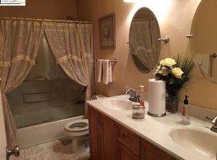 73 Meadowbrook Ave, Pittsburg, CA 94565