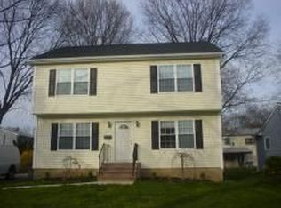 110 Andrew St, Green Brook, NJ