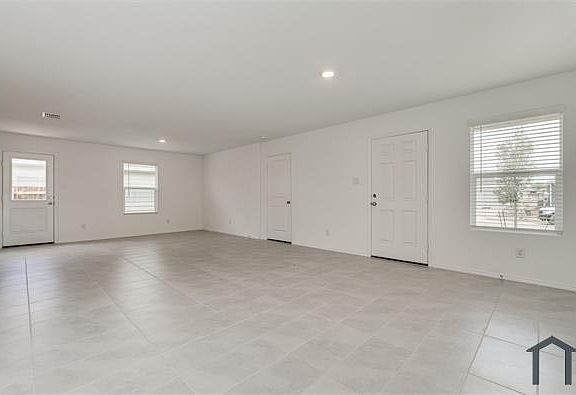 5th image of 3621 Esperanza St