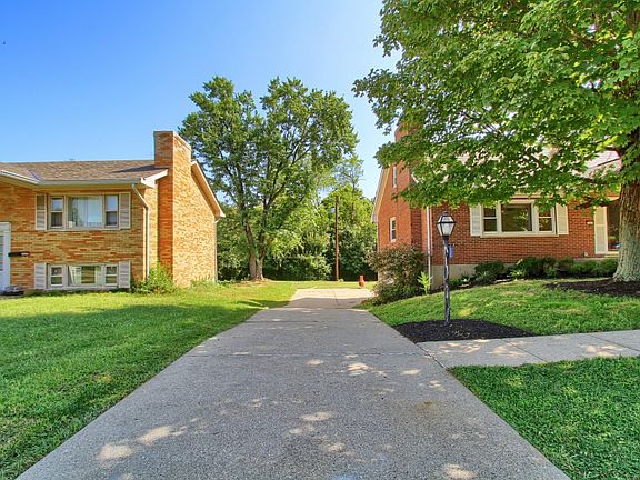 2nd image of 442 Fort Henry Dr