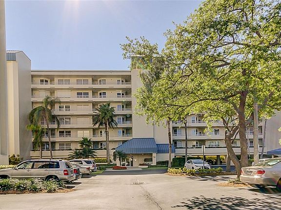 3rd image of 7892 Sailboat Key Blvd S APT 303