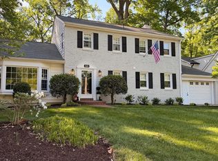 8428 Stable Dr, Alexandria, VA 22308