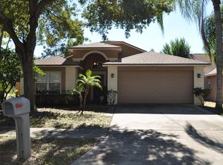 301 Sand Ridge Dr, Valrico, FL 33594