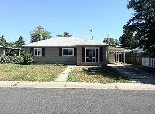 930 Vaughn St, Aurora, CO 80011