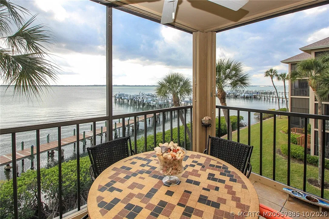 2 bed, 2.0 bath, 1032 sqft, $5,000 — Photo 1