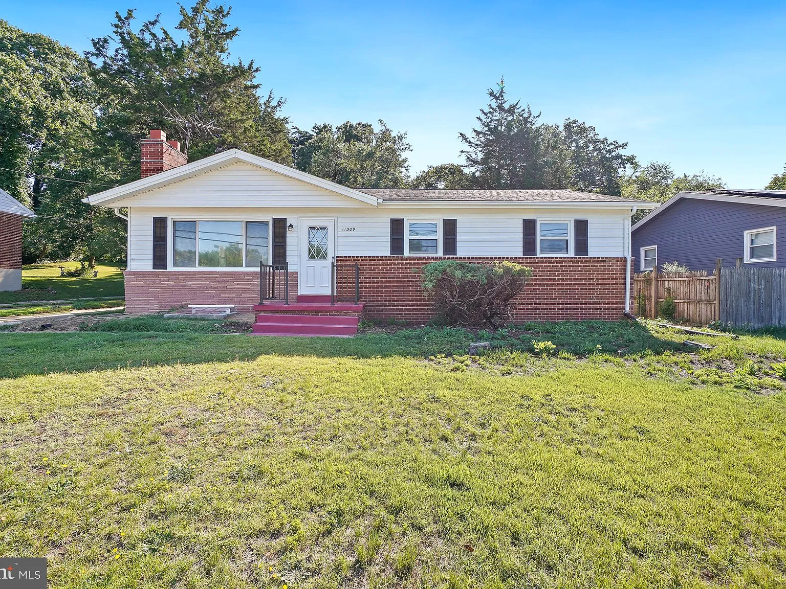 6 bed, 3.0 bath, 2420 sqft, $3,800 — Photo 1