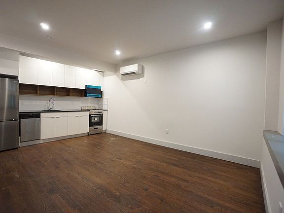 3rd image of 298 Ellery St #104