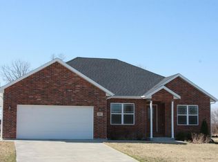 416 Tanglewood Way, Fulton, MO 65251