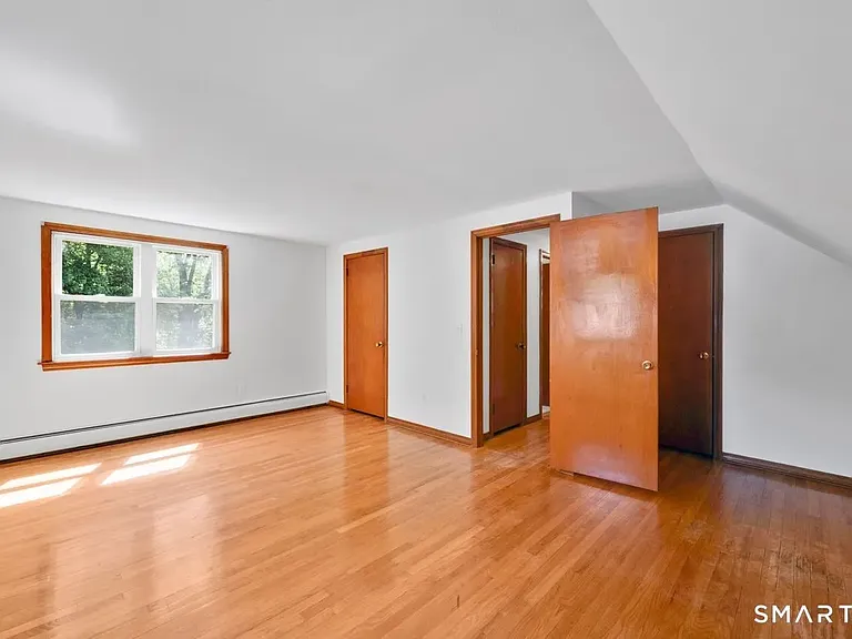 49 Schaffer Dr — Photo 11