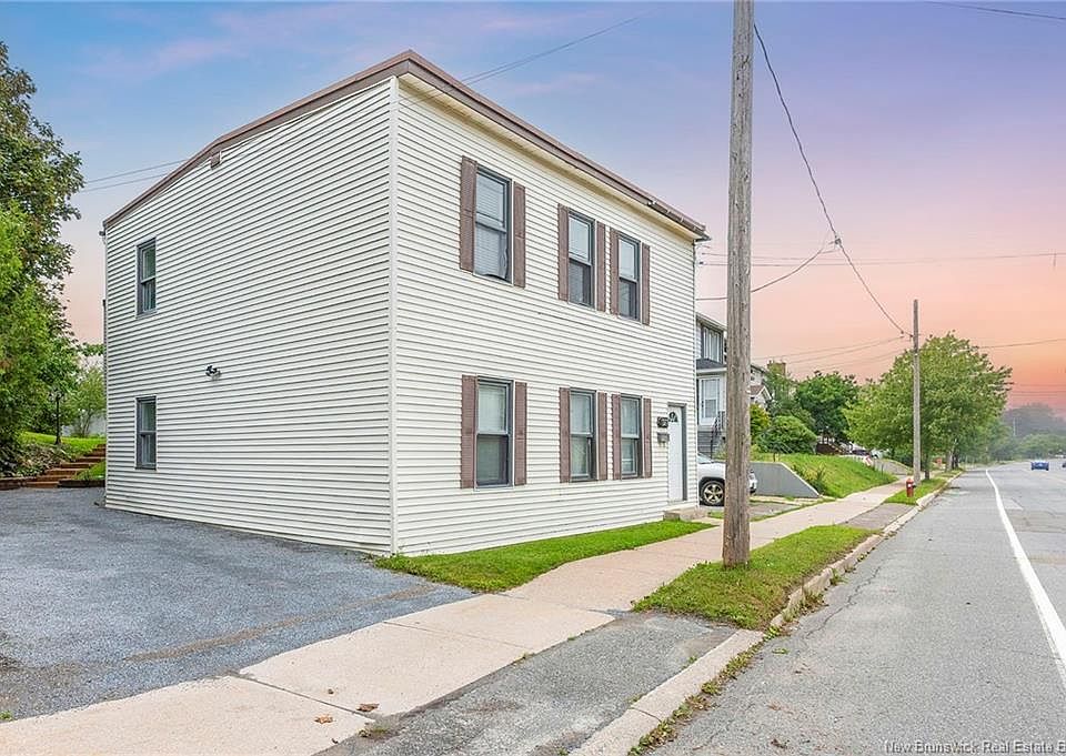 1st image of 377 Douglas Ave