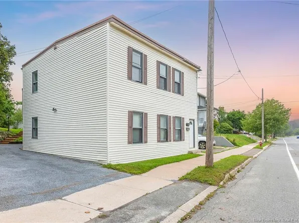 377 Douglas Ave, Saint John, NB E2K 1E9