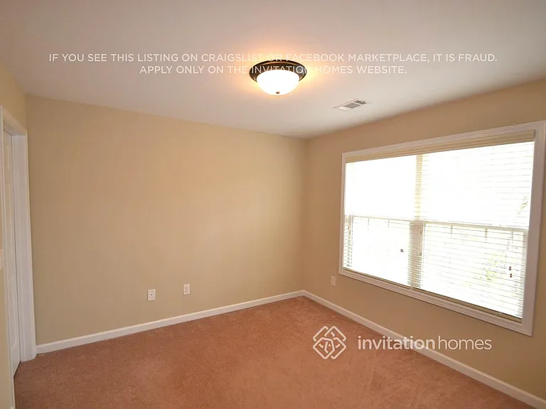 2565 Beal St — Photo 7
