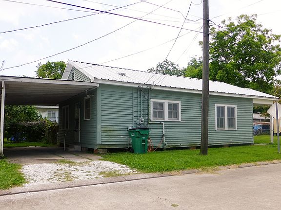 2nd image of 220 4th St