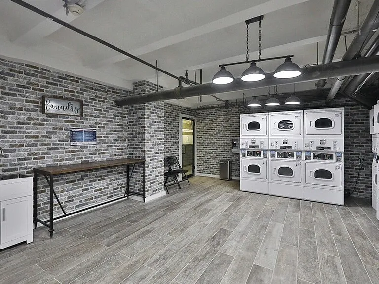 4241 Locust St #B0 — Photo 20