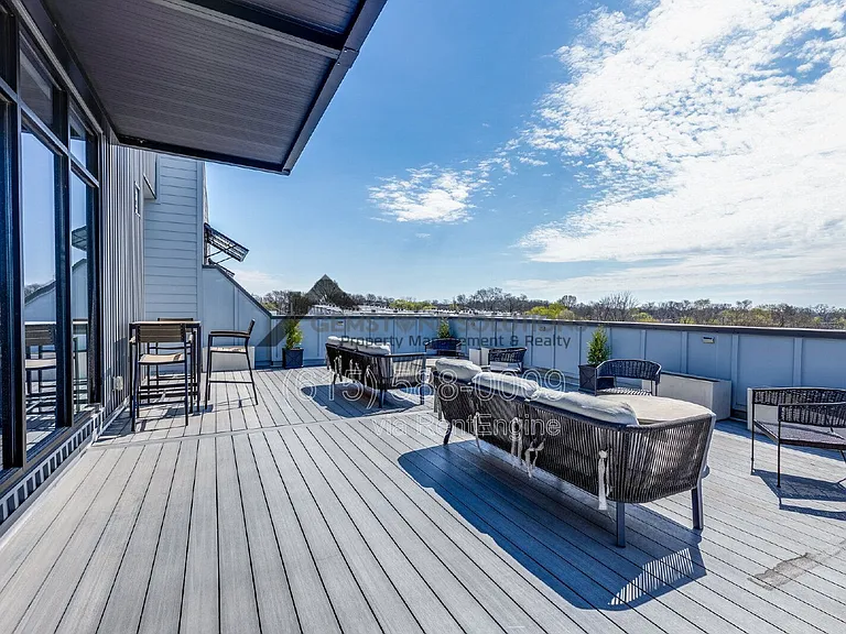 1041 E Trinity Ln #218 — Photo 33